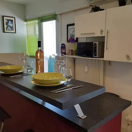 Cosy & Zen Centre Apartment *